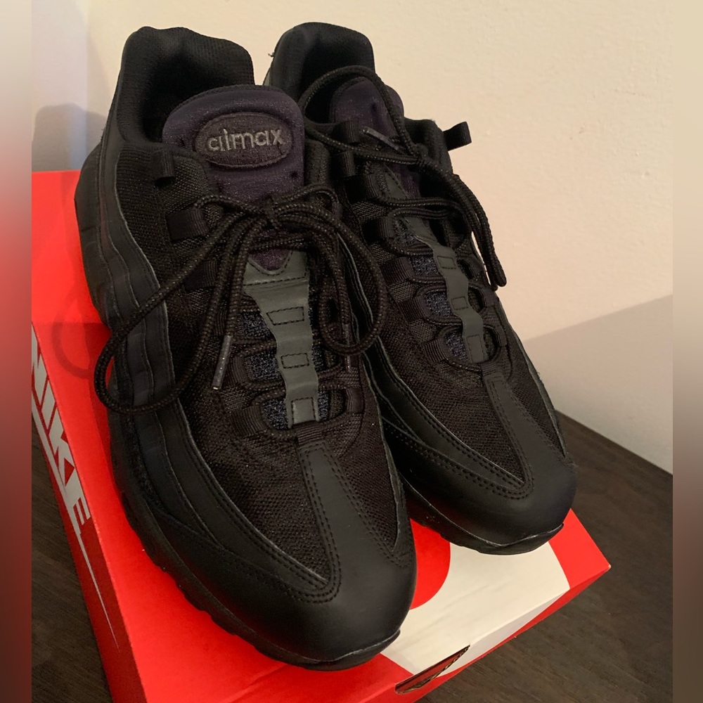 Nike Air Max 95 Essential